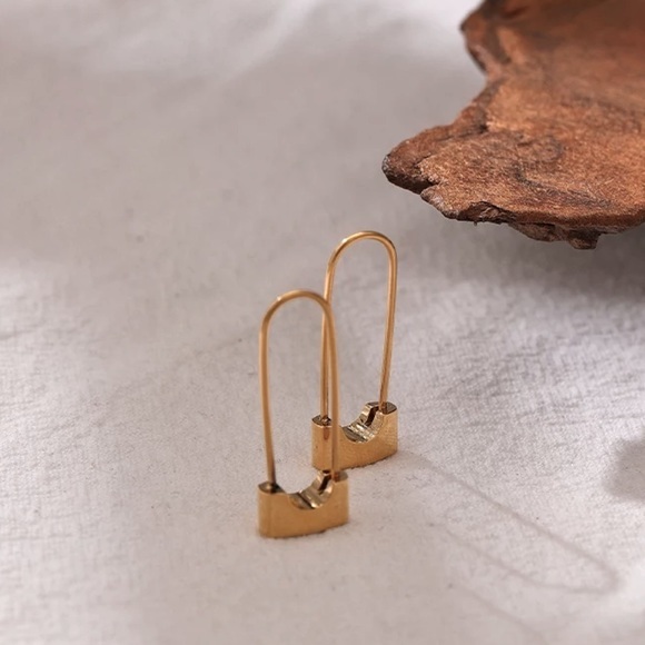 18K Gold Plated Lock Hoop Earrings - Picture 5 of 11